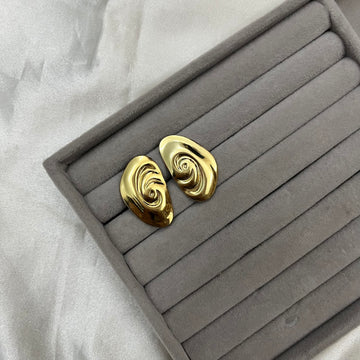 EAR SHAPED STEEL SPIRAL DESIGN EARRING