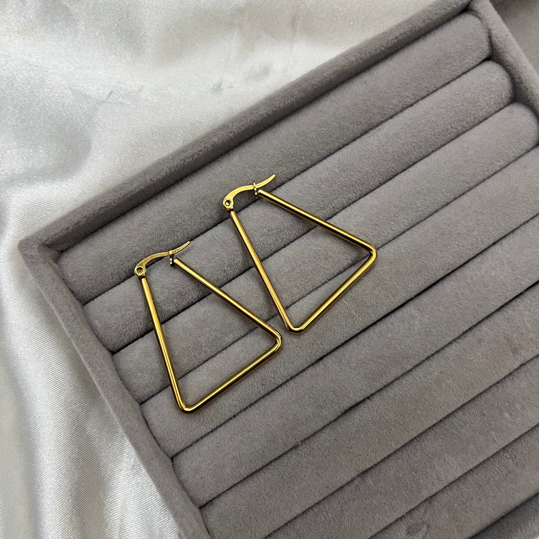 TRIANGLE HOOP EARRINGS