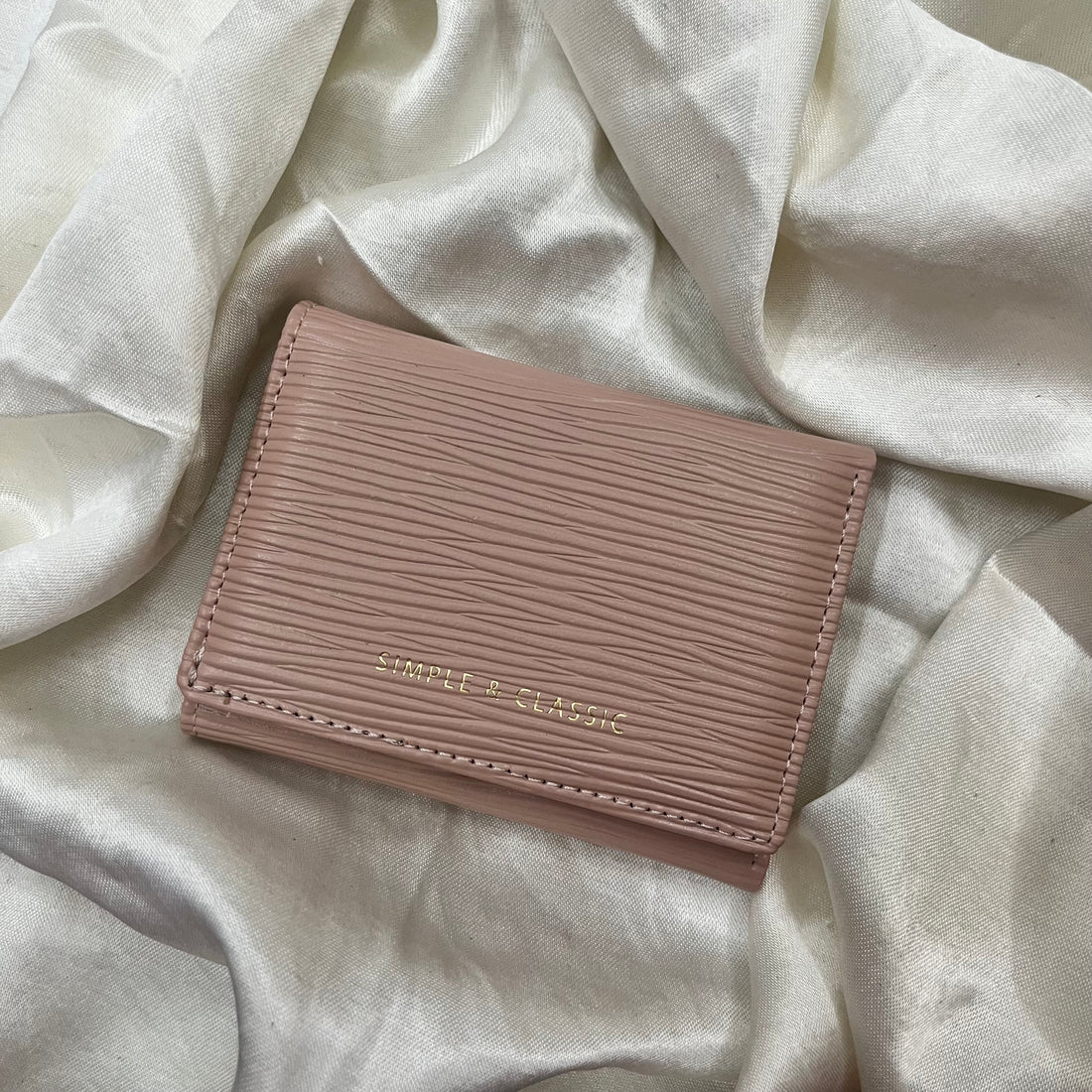 SIMPLE AND CLASSIC TRIFOLD WALLET