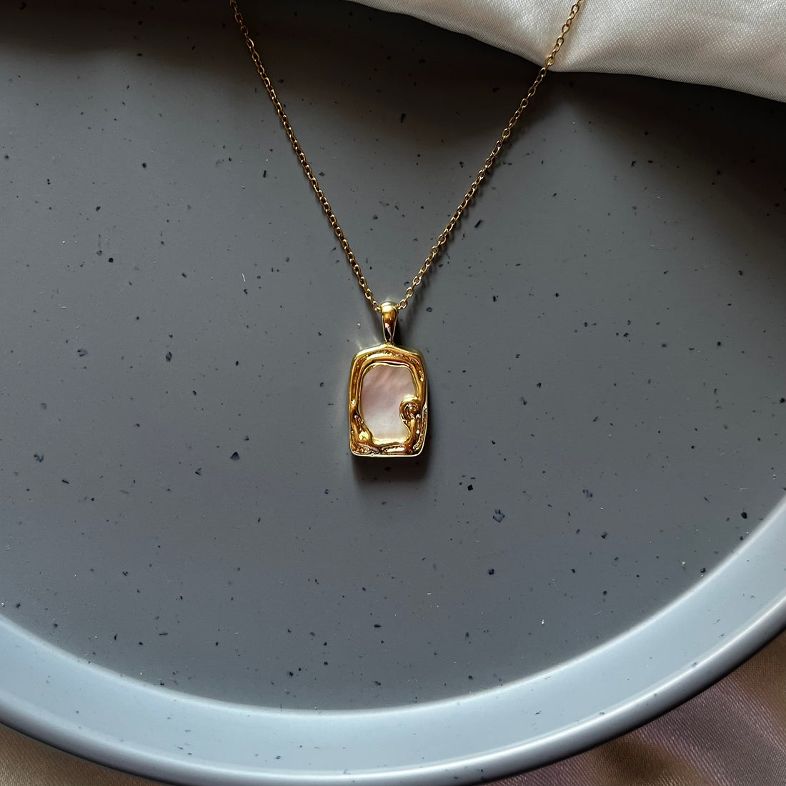 VINTAGE IRREGULAR SQUARE GEOMETRIC - 18K Gold Plated