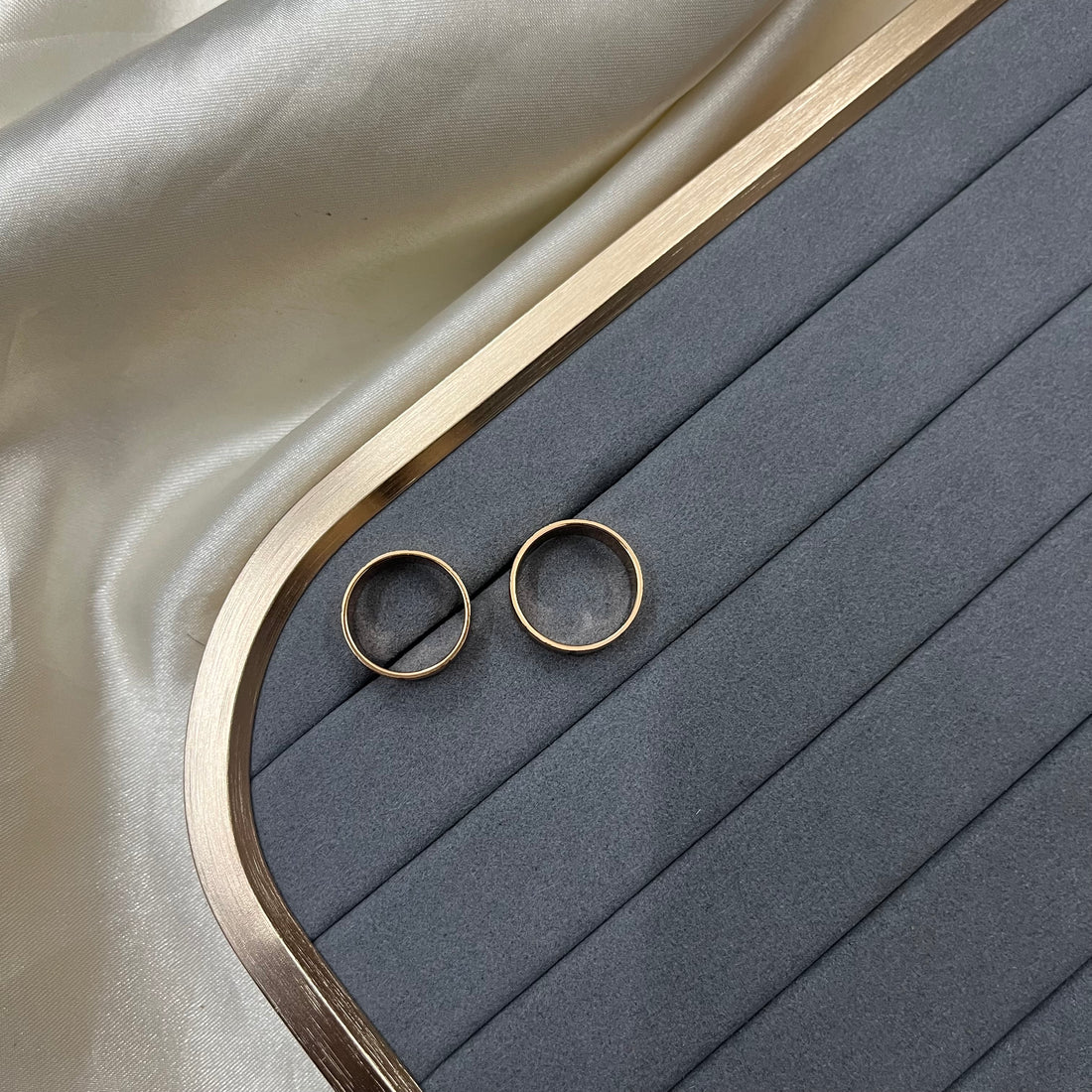 BEADED MODERN DESIGN RING BAND