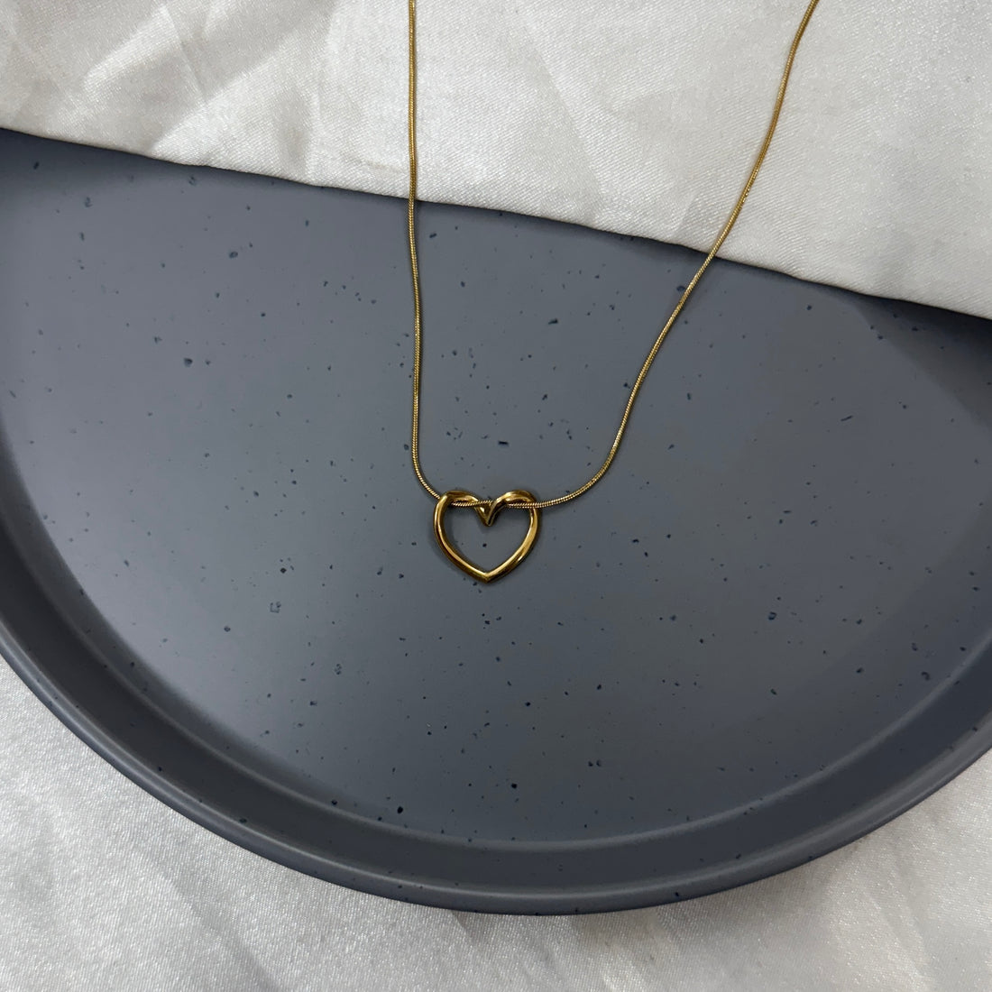 KNOT MY HEART NECKLACE