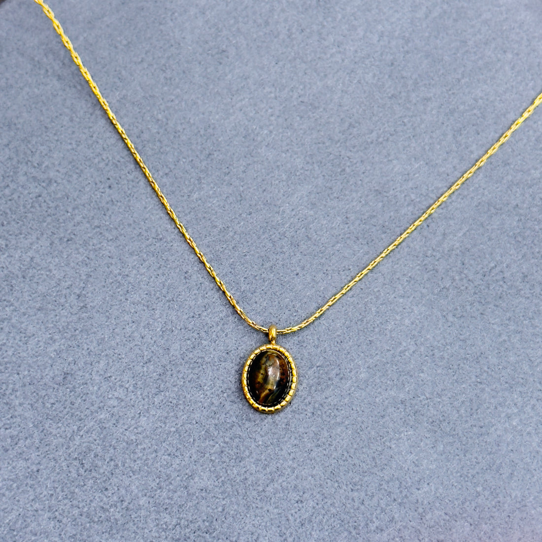 SIMPLE STONE NECKLACE