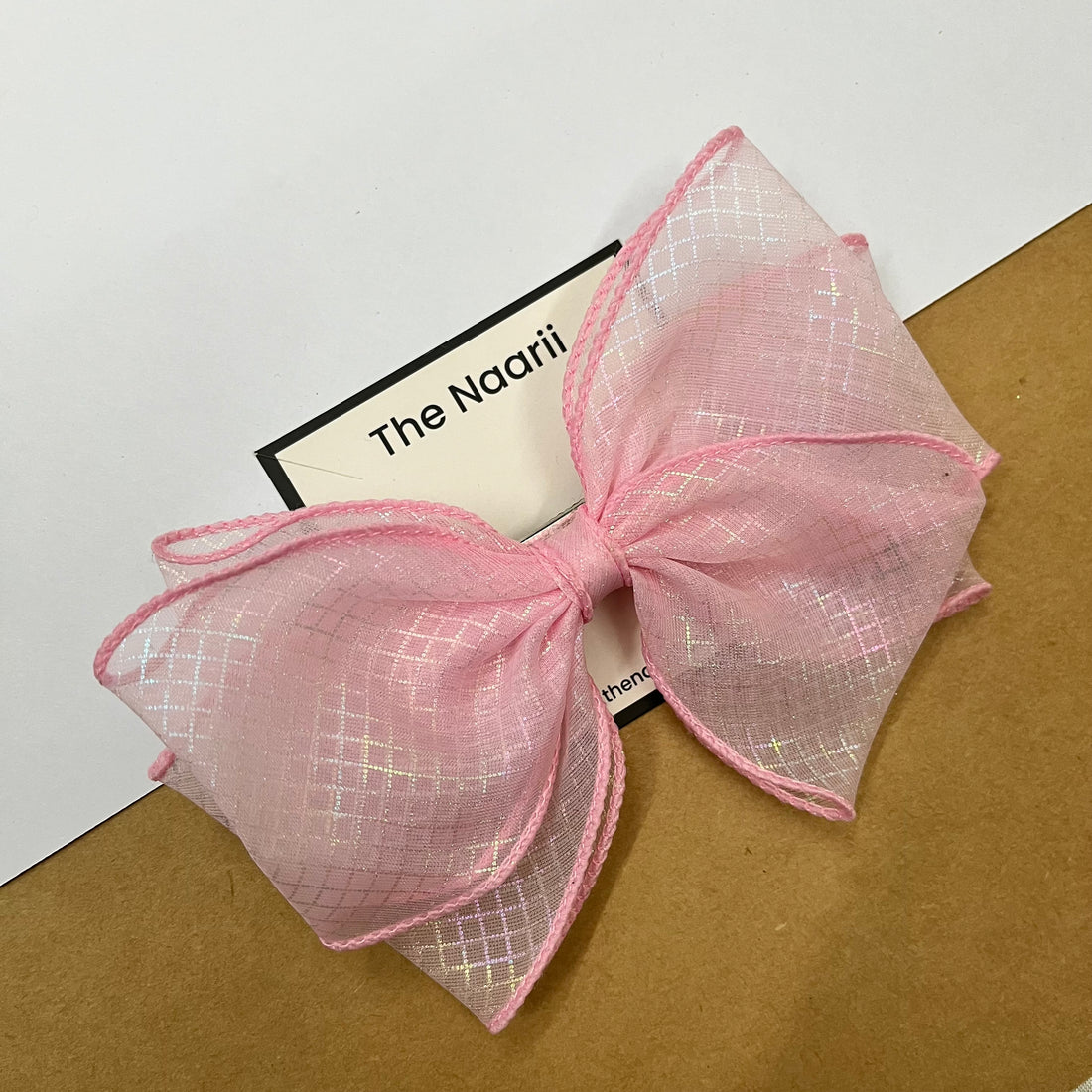 TEXTURED BOWS