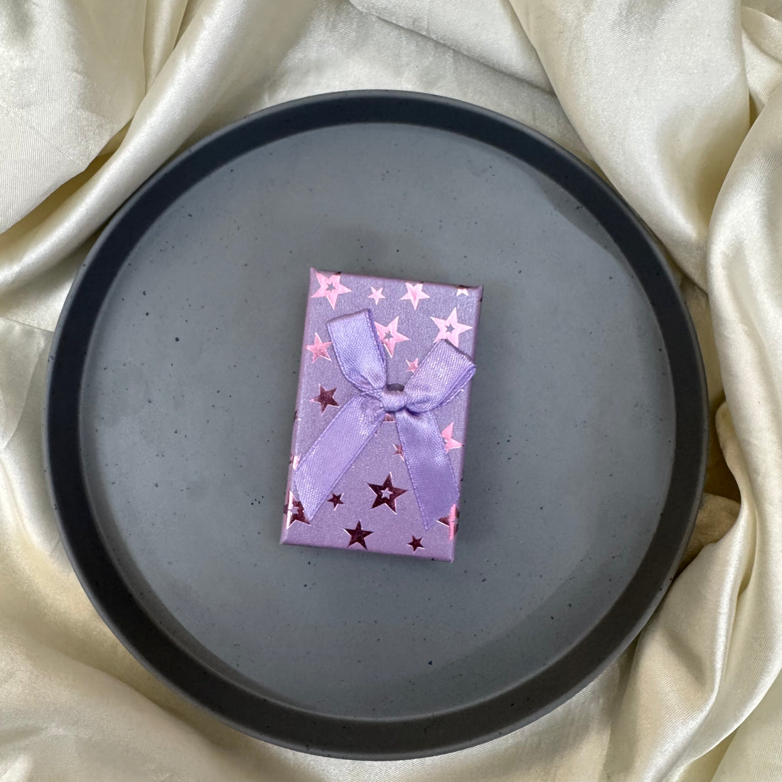 GIFT BOX