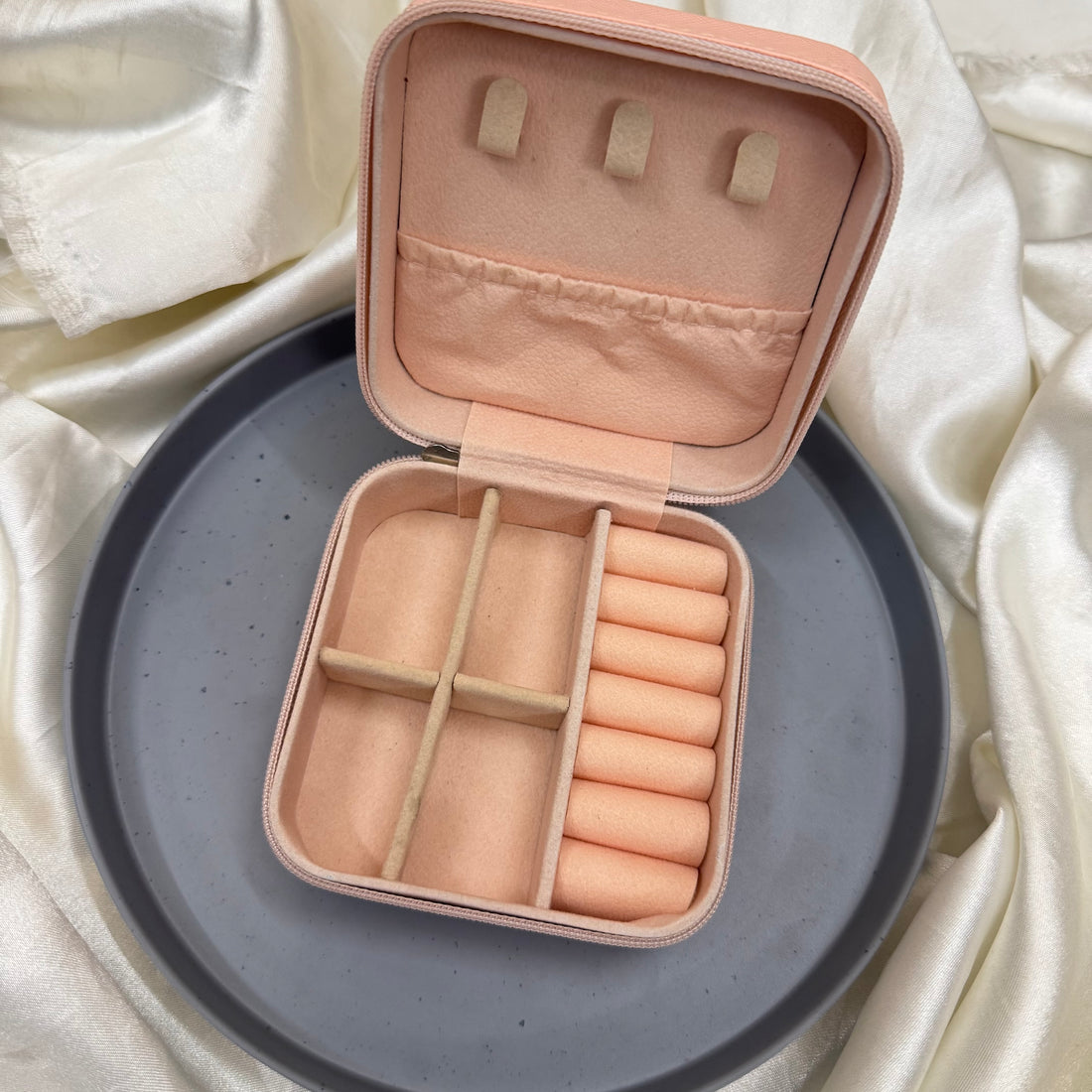JEWELLERY ORGANIZER BOX