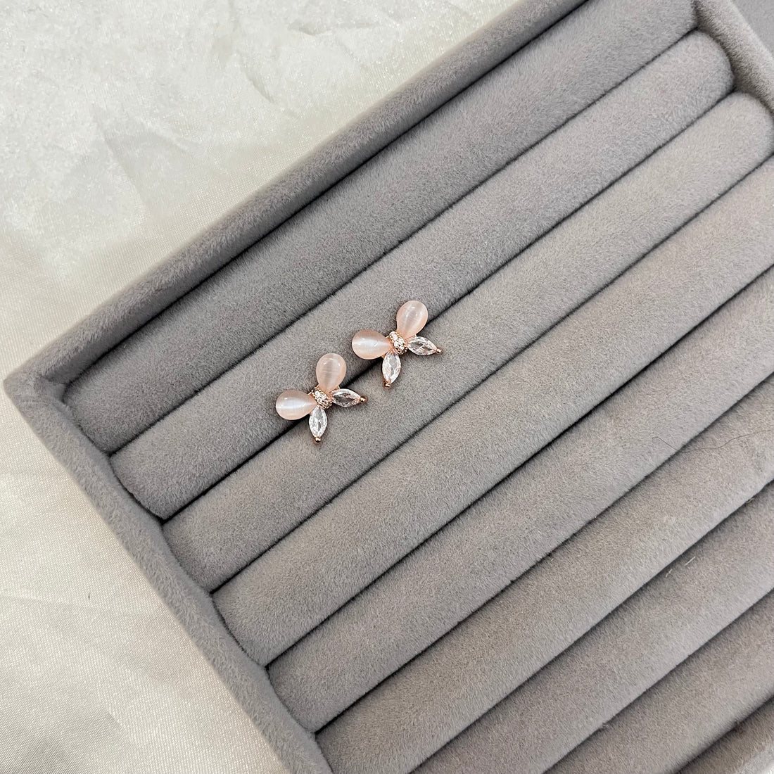 BOW STUD EARRINGS