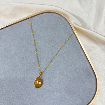11:11 OVAL NECKLACE
