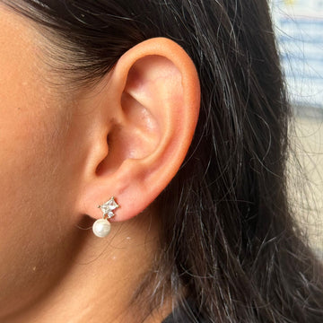 AKIRA PEARL DROP EARRINGS