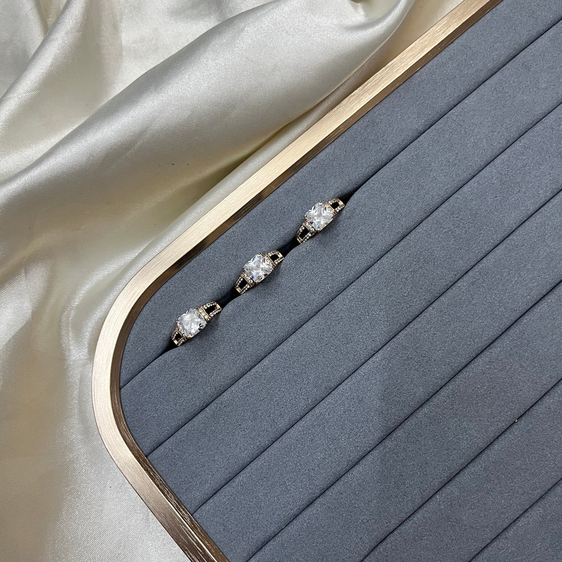 ROYAL RING