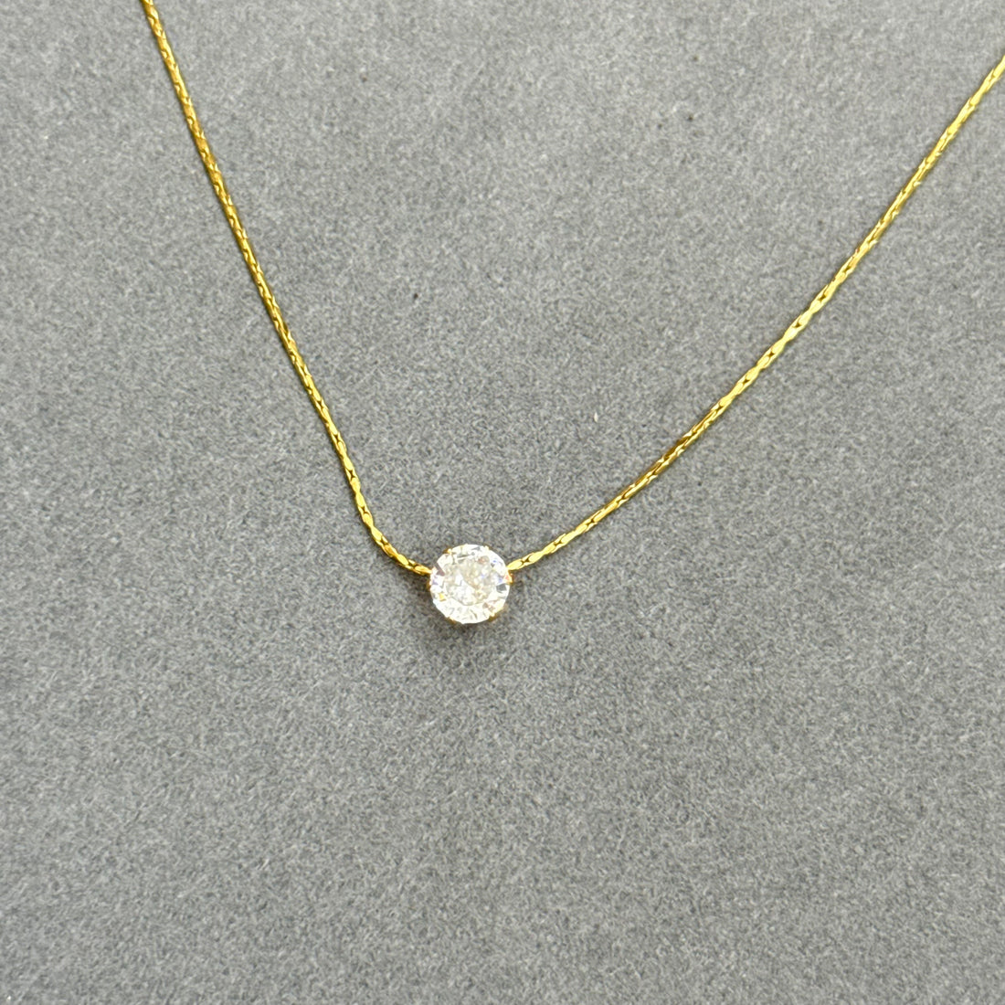ONE DIAMOND NECKLACE