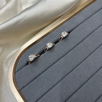 ROYAL RING