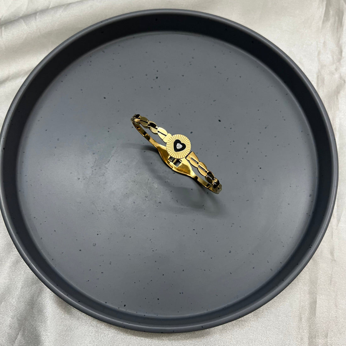 BLACK HEART KADA