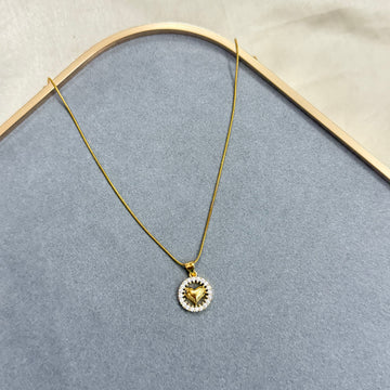 MIDDLE OF HEART NECKLACE