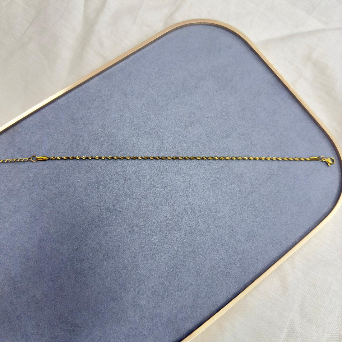 CRISS CROSS ANKLET