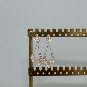 V BELLA STUD EARRINGS