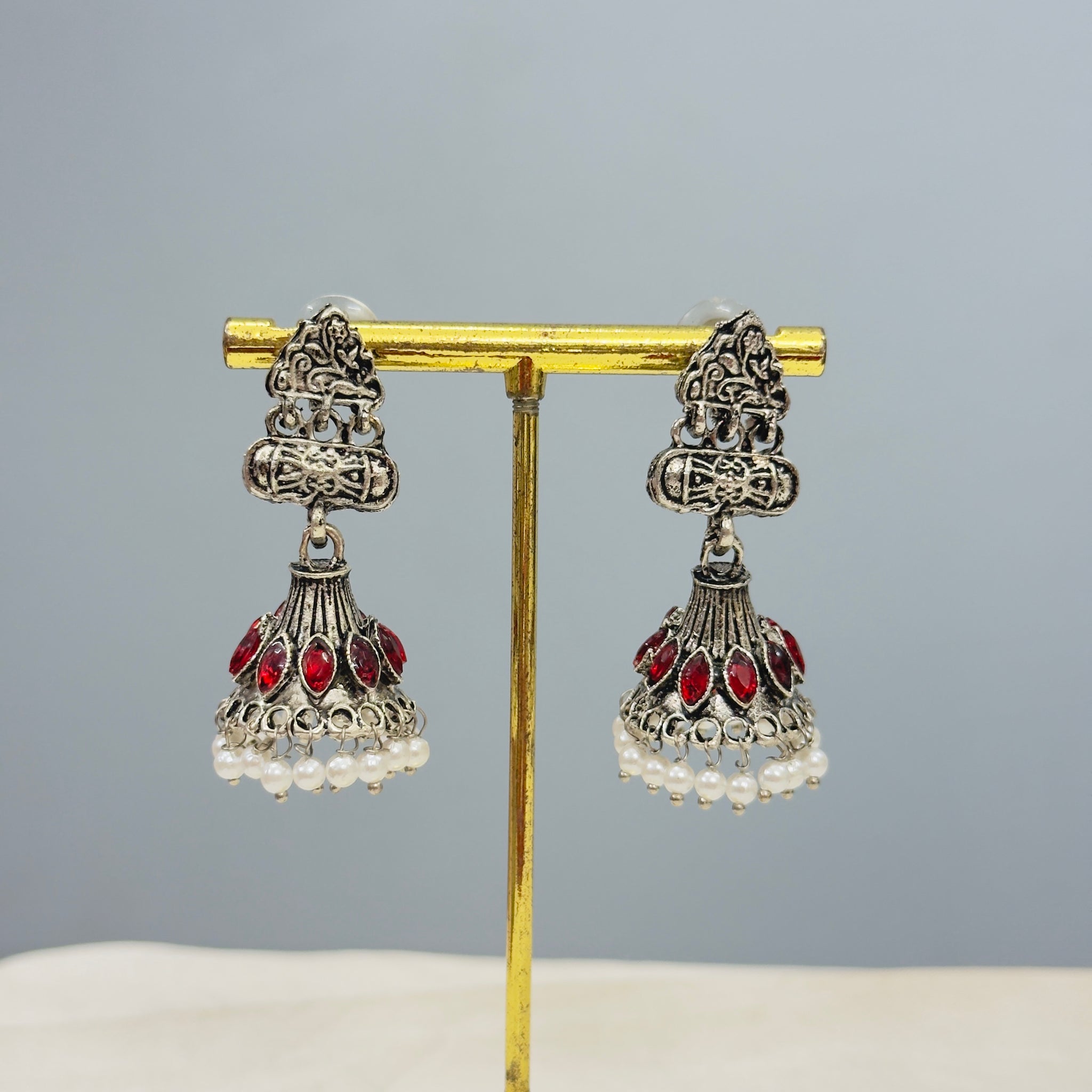 VIBRANT EARRING