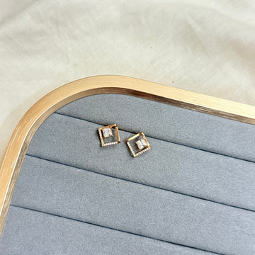 DIA SQUARE STUDS