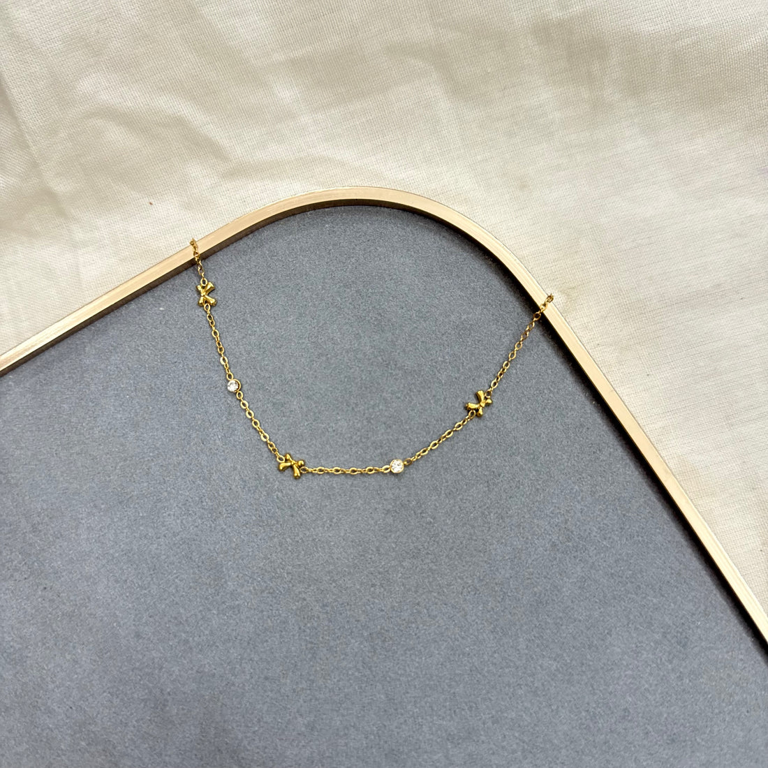 BOW DIAMOND CHAIN BRACELET