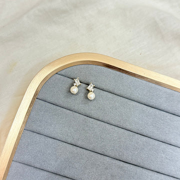 AKIRA PEARL DROP EARRINGS
