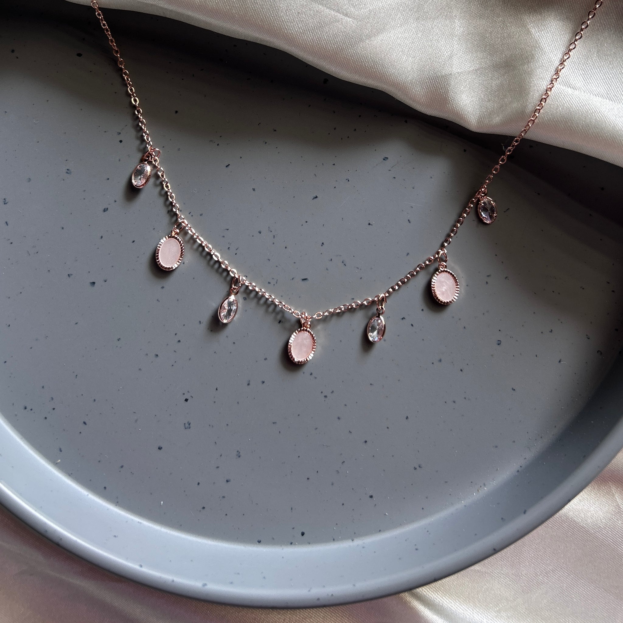 DEZA ROSEGOLD PLATED CHOKER