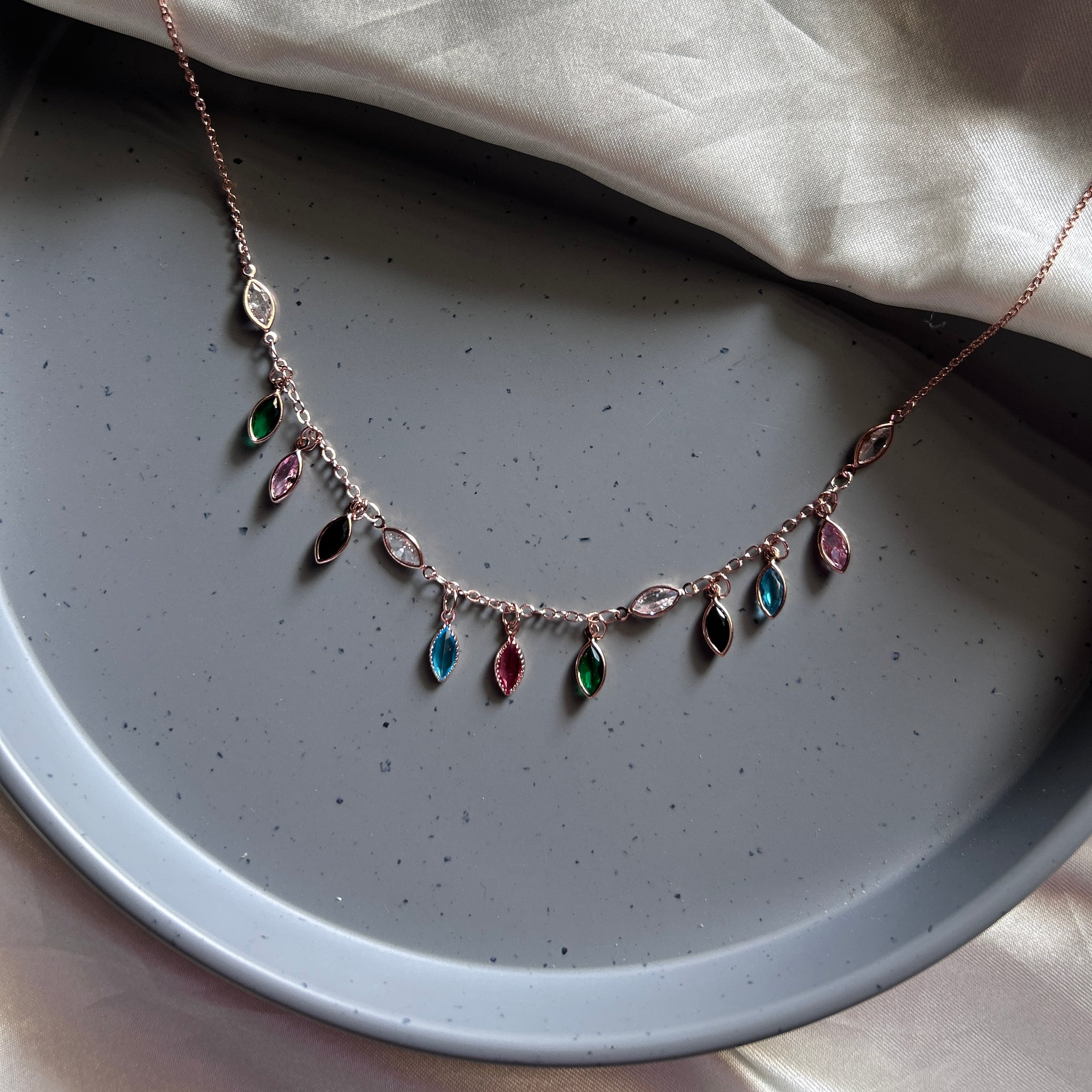 MULTICOLOR ROSEGOLD PLATED CHOKER