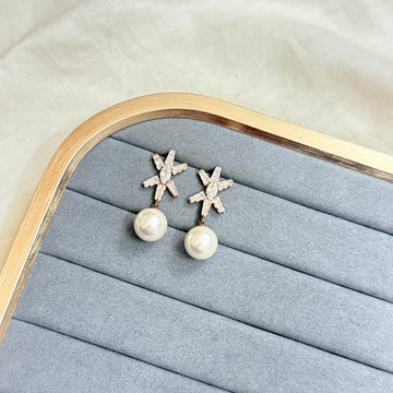 FRESHWATER PEARL EARRINGS