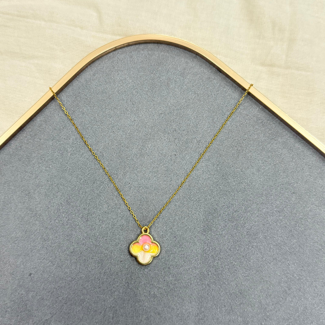 RAINBOW BLOOM NECKLACE