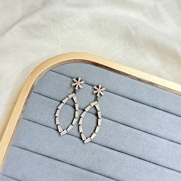 LEAF DROP EARRING
