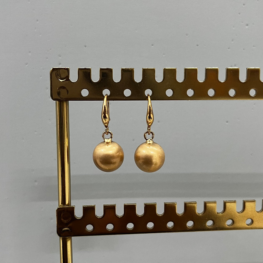 SASSY DROP EARRING