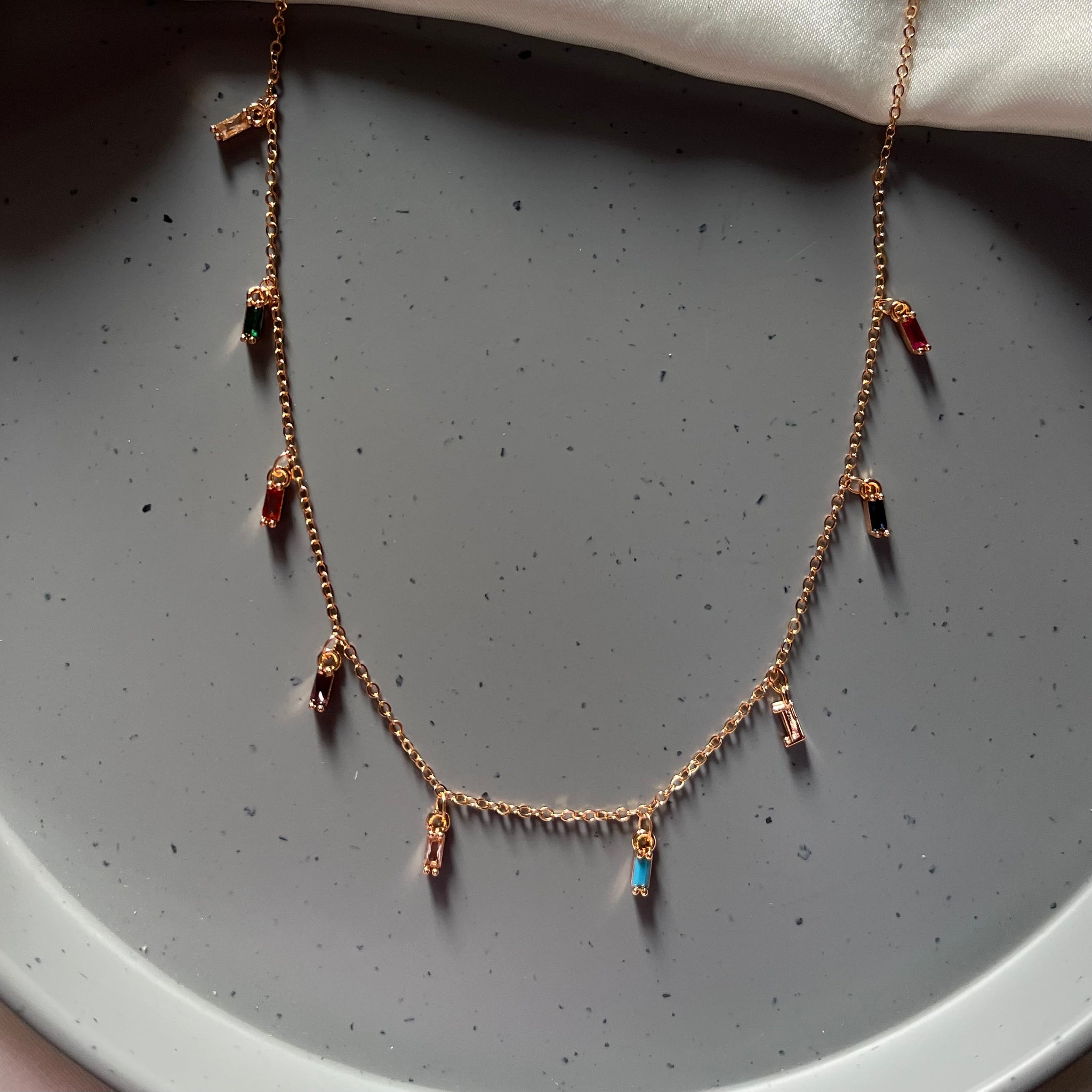 GEMSTONE NECKLACE