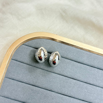 IMPRESSION CHUNKY HOOP EARRINGS