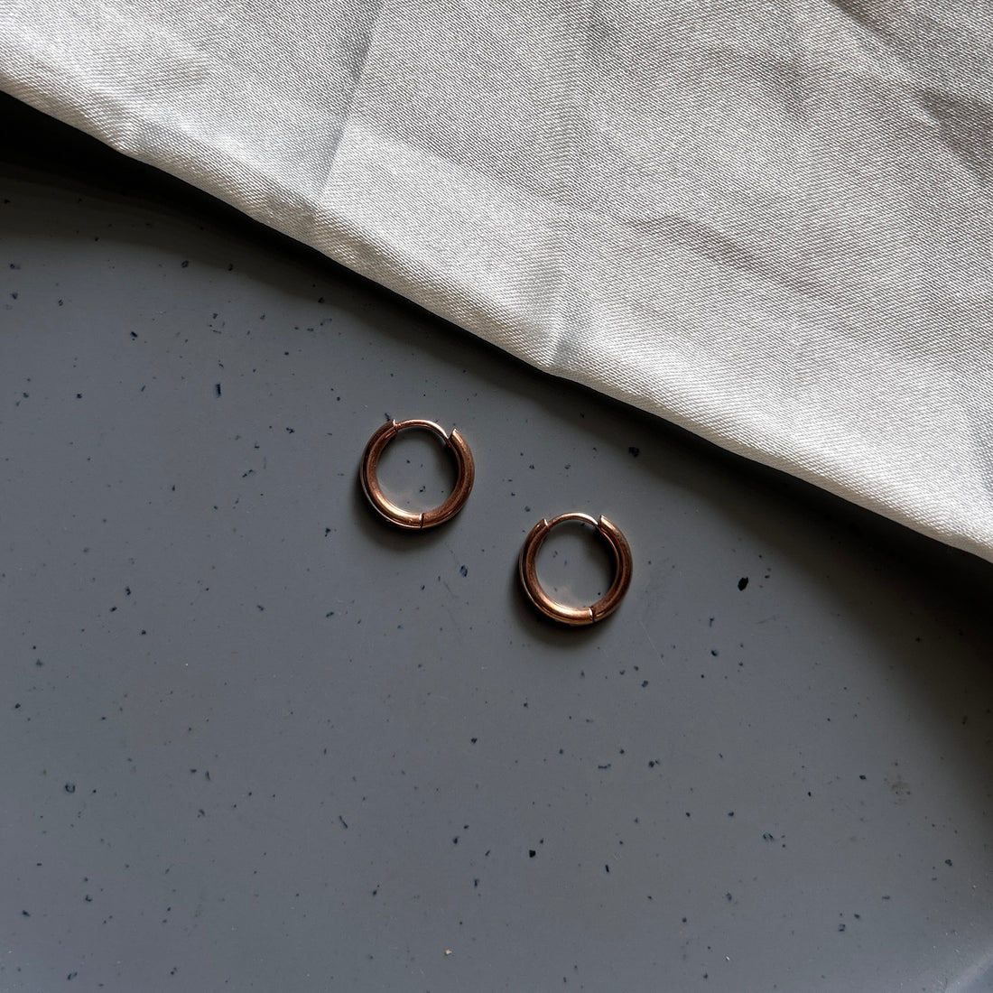 STATEMENT ROSEGOLD PLATED PLAIN HOOPS