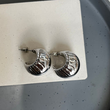 IMPRESSION CHUNKY HOOP EARRINGS