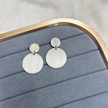 TONED CIRCULAR EARRINGS