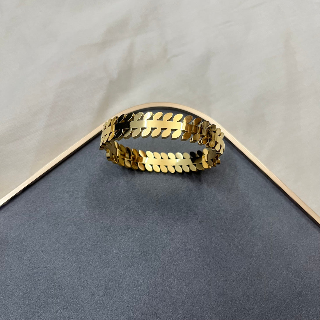 VINTAGE LEAF KADA