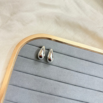 MEDIUM TEARDROP EARRINGS