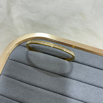 AAISHWARAYA THIN WHITE KADA
