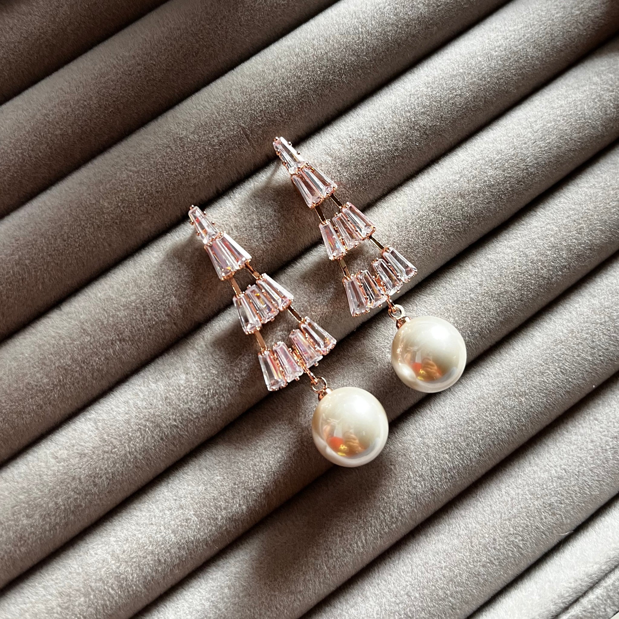 AATMANA ROSEGOLD PLATED EARRINGS