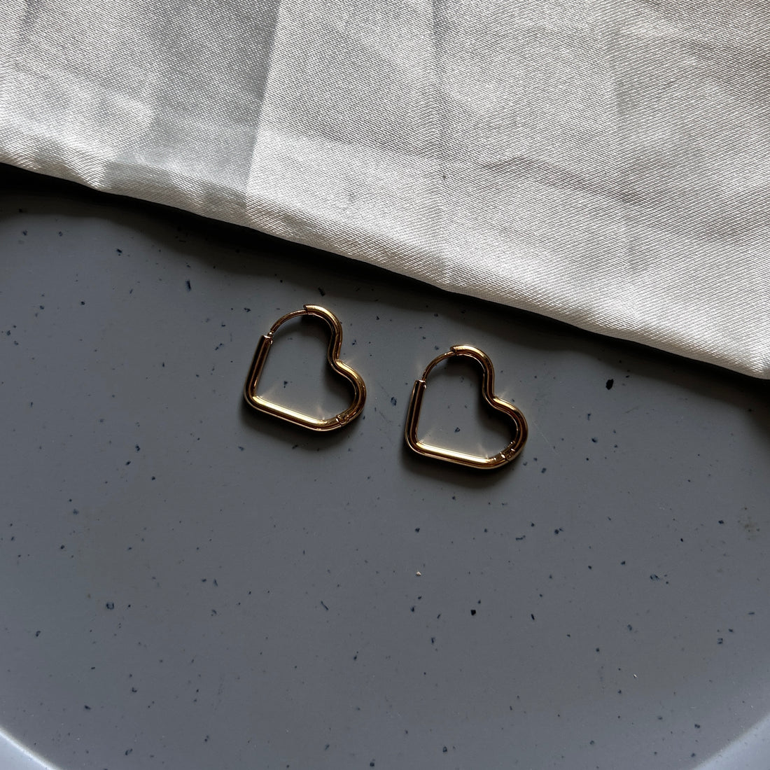 BASIC HEART HOOPS