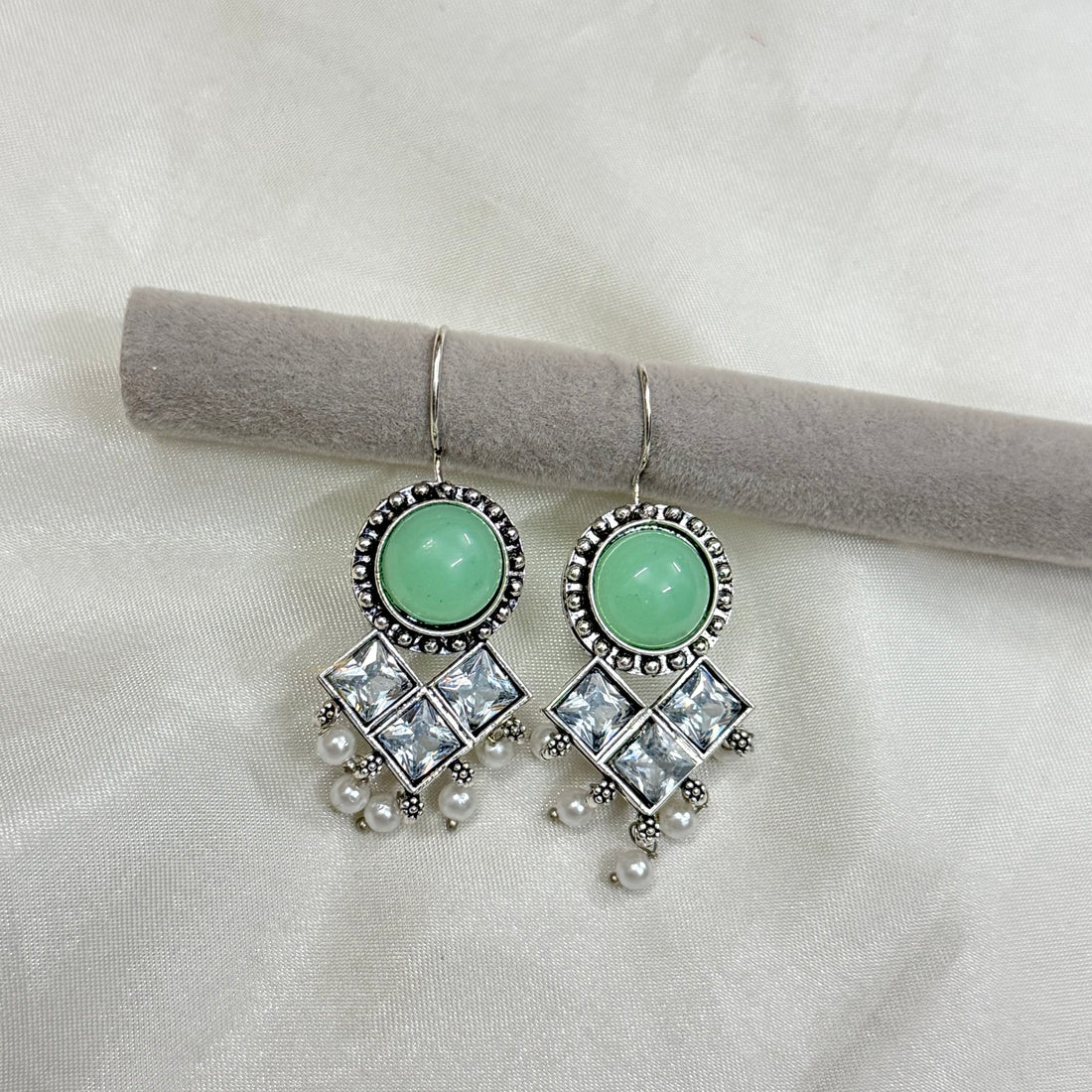 RANG RASIYA EARRING