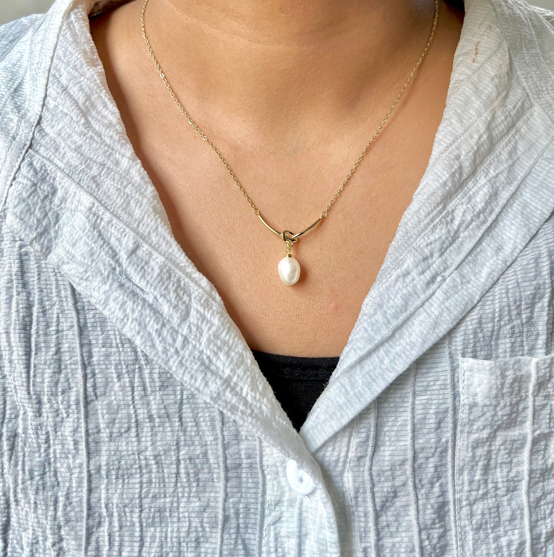 PEARL PENDANT NECKLACE - 18K Gold Plated