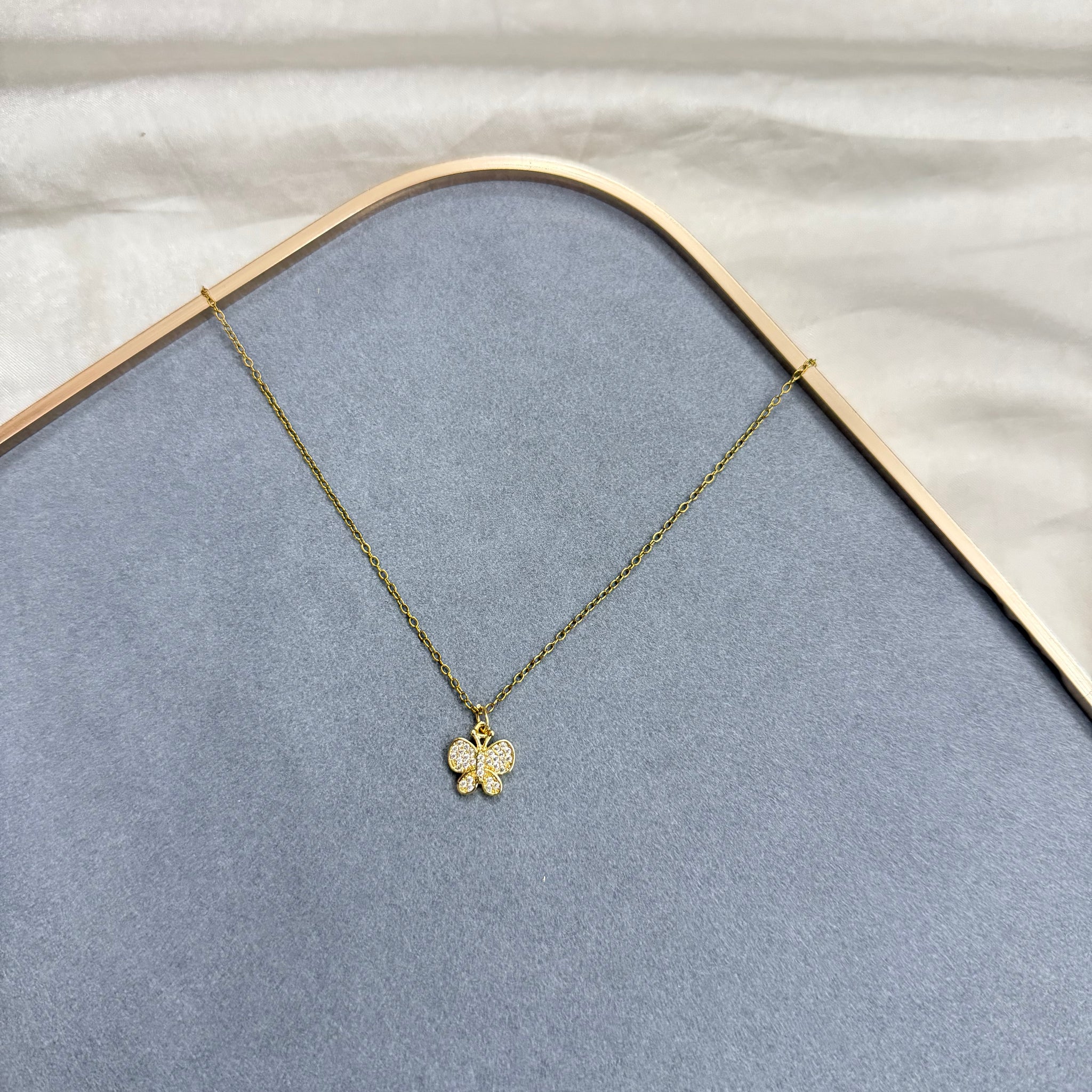 BUTTERFLY ON THE FLOWER NECKLACE