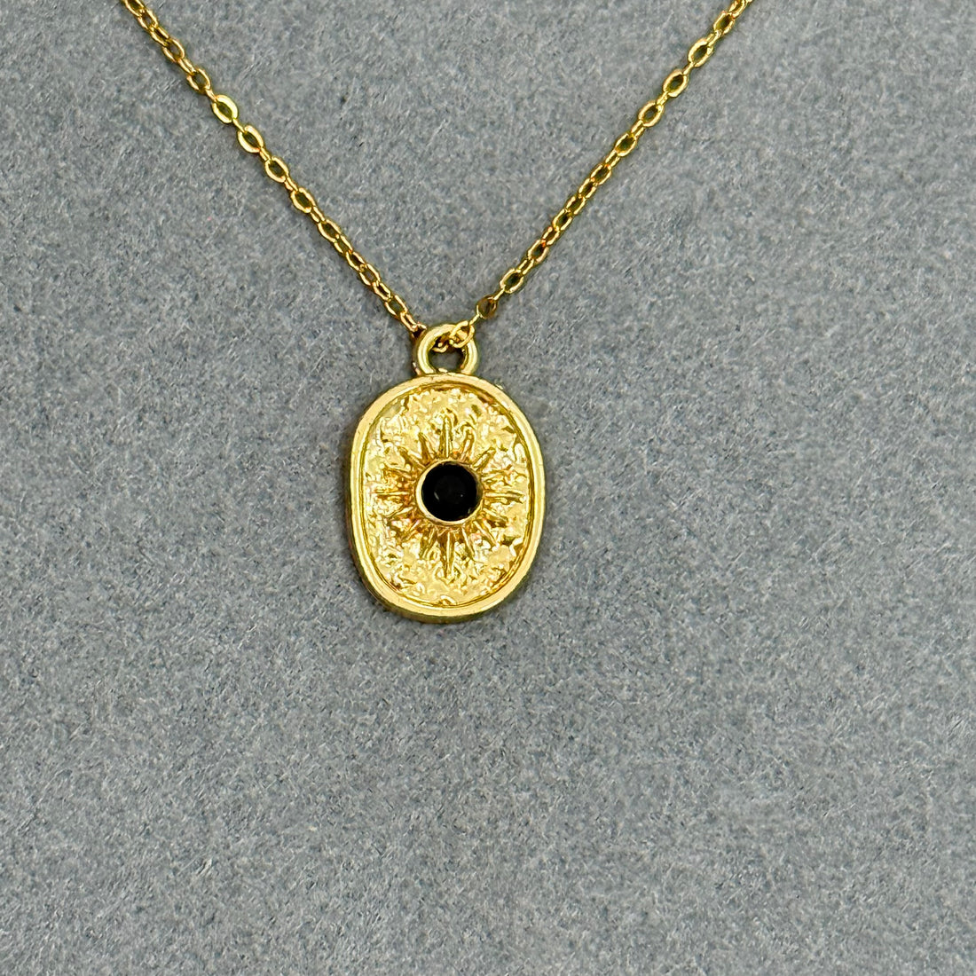 RADIANT BLACK ONYX PENDANT CHAIN