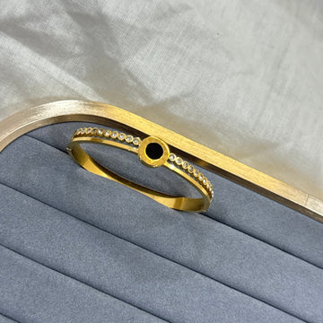 BLACK ROMAN BRACELET