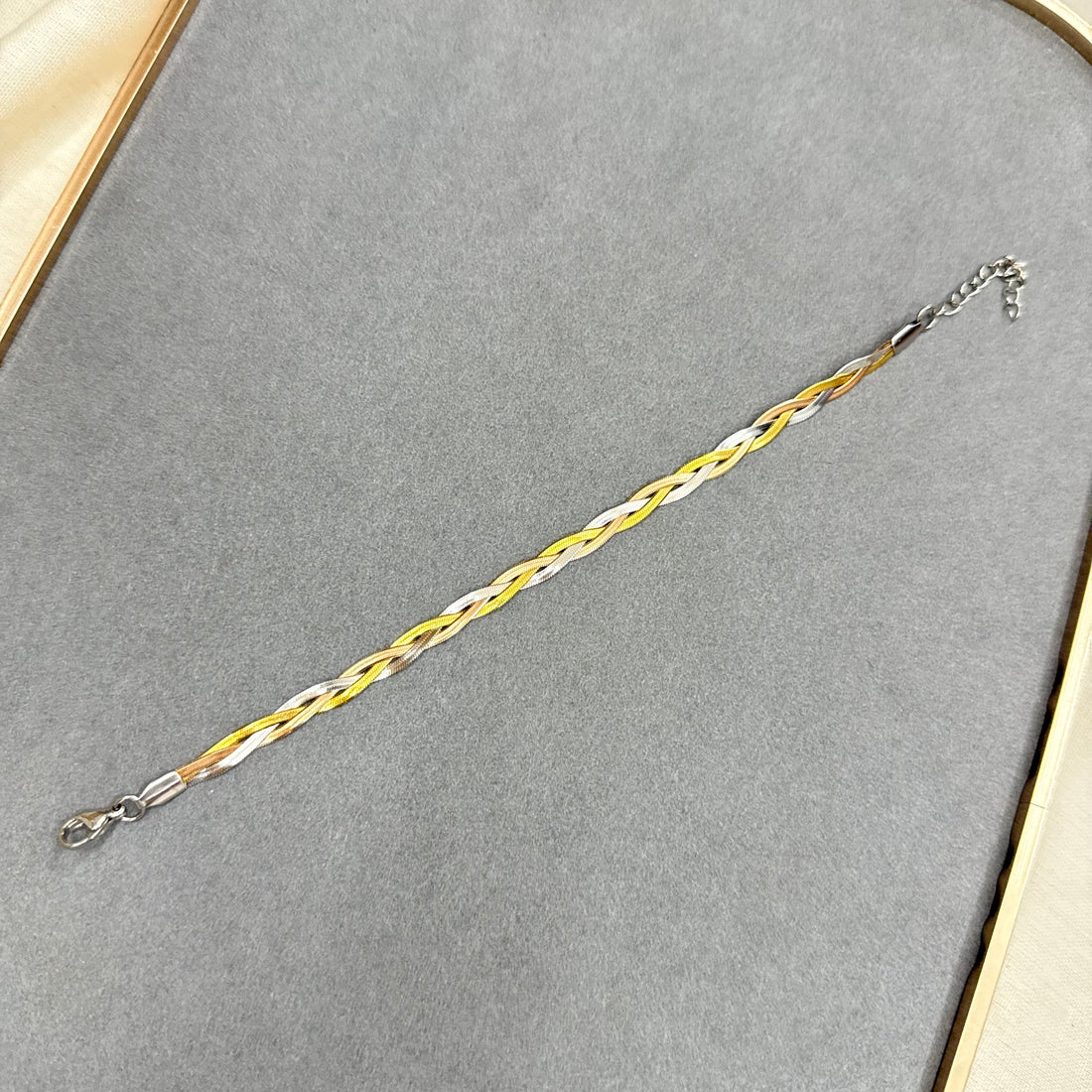 TRIPLE PLATING TWISTED CHAIN BRACELET