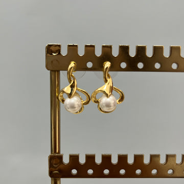 GILDED LEAF PEARL EARRINGS