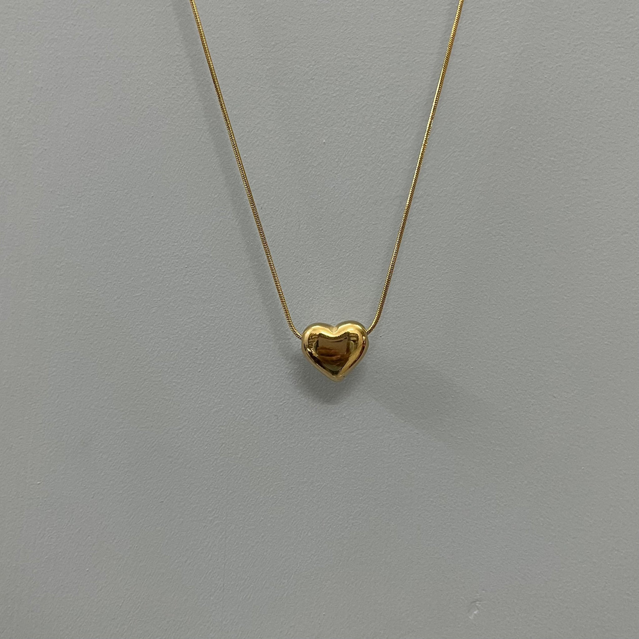 VALENTINE GOLDEN HEART NECKLACE