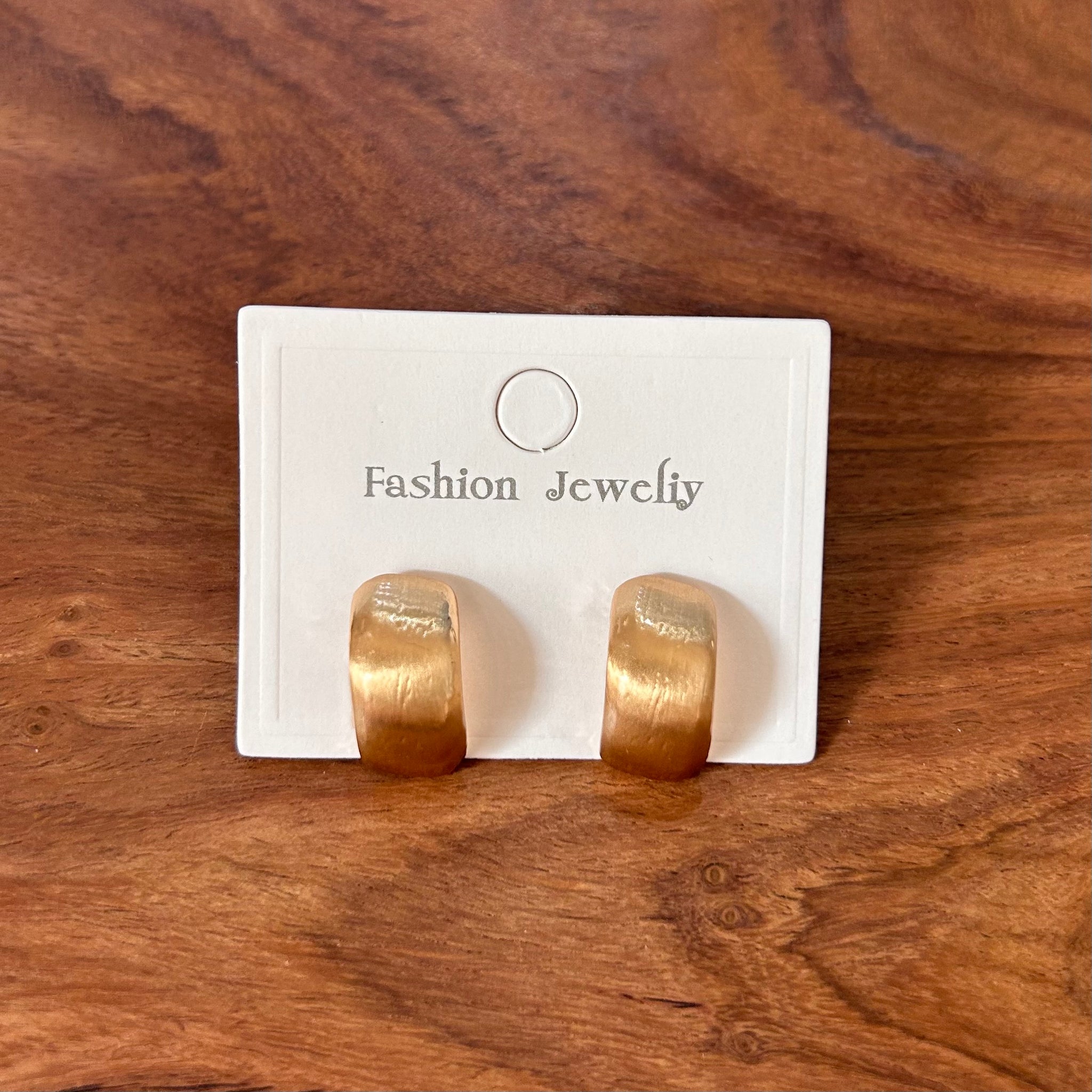 TONIQ STUD EARRINGS