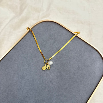 CUTE CHARM NECKLACE